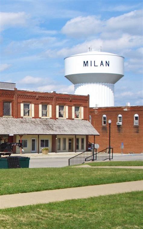 Milan mo. Milan High School is ranked 299-455th within Missouri. The total minority enrollment is 49%, and 48% of students are economically disadvantaged. Milan High School is the only high school in the ... 