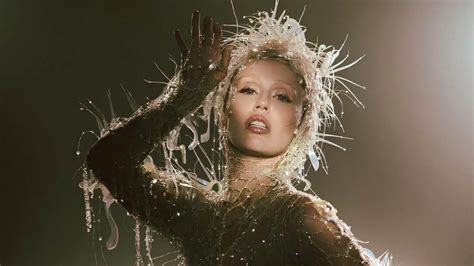 Miley cyrus wild nude.  In the interview, Something Beautiful features 13 new tra...