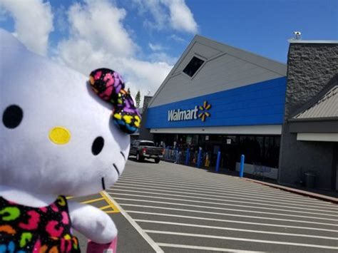 Feb 14, 2023 ... The hours of operation for Walmart stores in Hawaii vary depending on the location. However, most Walmart Supercenters are open 24 hours a .... 