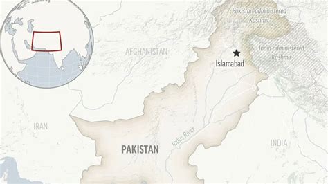 Militants attack Pakistan oil plant near Afghan border, kill 6 troops and guards, police say