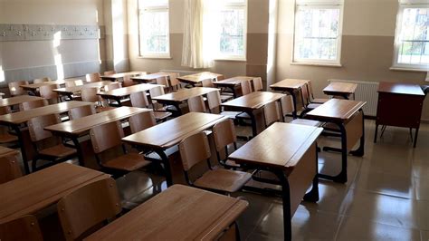 Milli Eğitim Bakanlığı, ‘sınıf annesi’ uygulamasını yasakladı