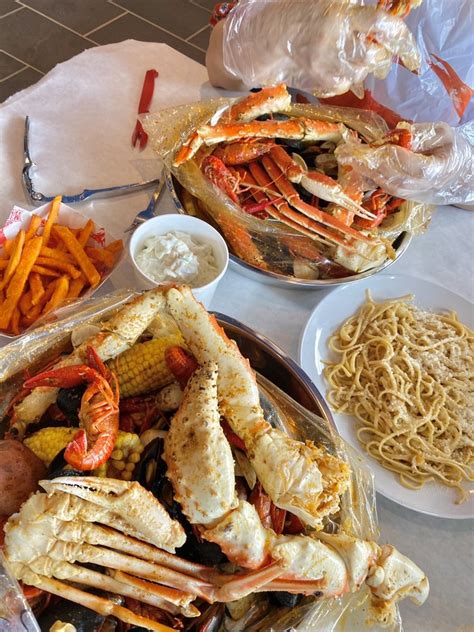 Specialties: The finest qualify seafood from the Chesapeake Bay and