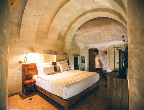 Millstone cave suites hotel