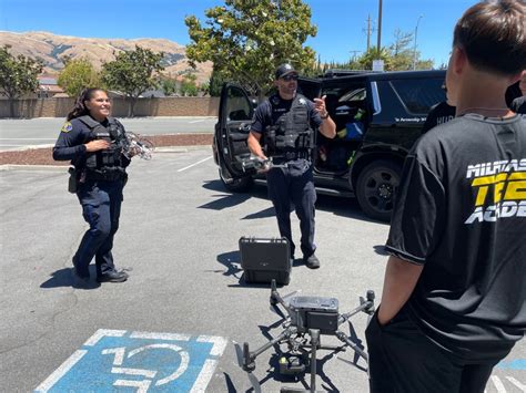 Milpitas police give local teens insight on what it takes to be a cop