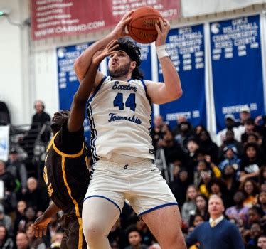 Milton Hershey vs Peters Township Basketball 3/10 MaxPreps