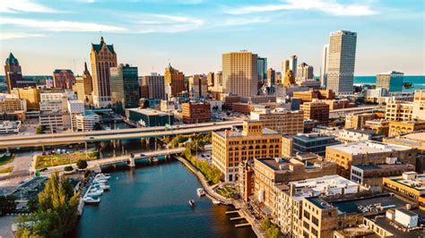 Milwaukee background check.  BBB Directory of Background Checks near Milwaukee, WI. ...