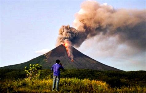 Mimpi melihat gunung meletus togel. Bonus member 100 di awal.
