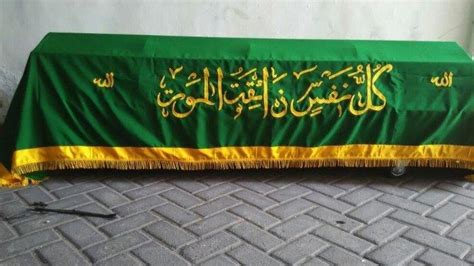 Mimpi melihat orang menggotong keranda jenazah togel.