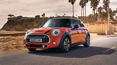 Mini Cooper Car Photos and Premium High Res Pictures - Getty …