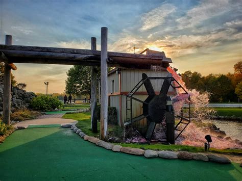 Mini golf milwaukee. Big Putts, Greenfield, Wisconsin. 4,364 likes · 65 talking about this · 9,753 were here. Big Putts is the greatest INDOOR Mini Golf in the UNIVERSE!... 