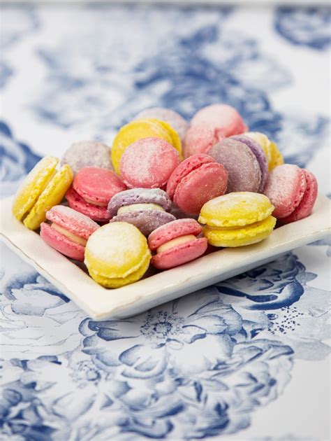 Mini macaron. We develop bakery, pastry, viennoiserie and savoury products and deliver 100 countries in the world. Access our full online catalogue. 