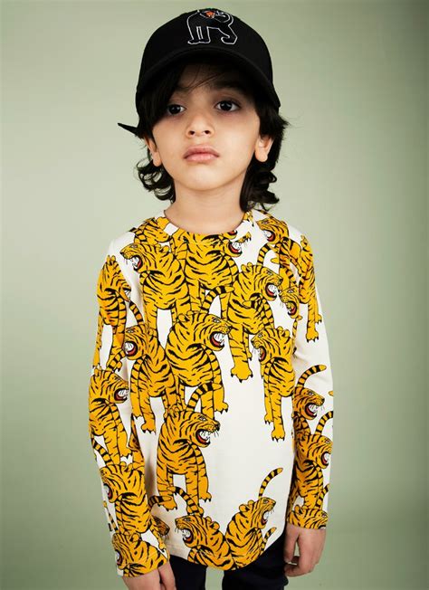 Mini rodini. 1 day ago · Explore Mini Rodini’s sale on selected styles from previous collections. Don't miss out on our kids clothes on sale like functional jackets, festive dresses, unique accessories, cozy sweatshirts and much more in seasonal prints as well as classic ones. Our childrenswear is made for newborns, babies and kids in ages 0 … 