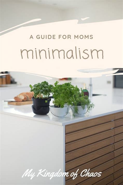 Minimalism + Simple Living (@the.minimal.mom)