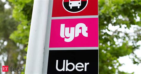 Minneapolis advances measure for minimum wage to Uber and Lyft drivers
