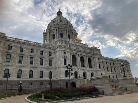 Minnesota Capitol among several affected by bomb threats