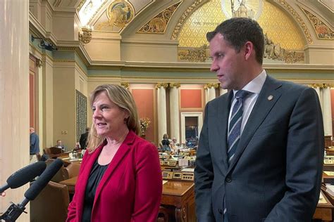 Minnesota Legislature adjourns after passing $72B budget; Democrats celebrate as GOP hits tax hikes