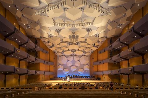 Minnesota orchestra hall. Discount Tickets. We offer discount tickets on select concerts for senior and student groups, guests under age 40, students, educators and deeply discounted public rush tickets on performance day. Offers & Promotions. 