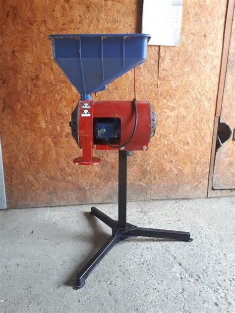 Mio standard mlin. 02.  Ima 700 &euro; 117 3 pre 11 dana Univerzalni M...