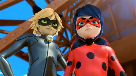 Miraculous ladybug and cat noir. The first season of Miraculous: Tales of Ladybug & Cat Noir premiered in late 2015, 2016, and early 2017 around the world. It consists of 26 episodes. This is the first season of the Agreste family arc, as being the beginning of the first arc on Miraculous. Two high-school students, Marinette and Adrien, are chosen to become Paris’ superheroes: Ladybug … 