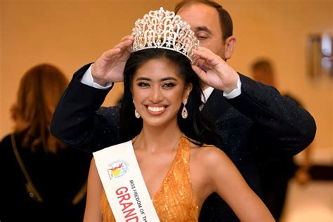 Miss freedom of the world. .  ...