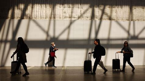 Missed out on summer travel? Airline tickets will be cheaper in the fall