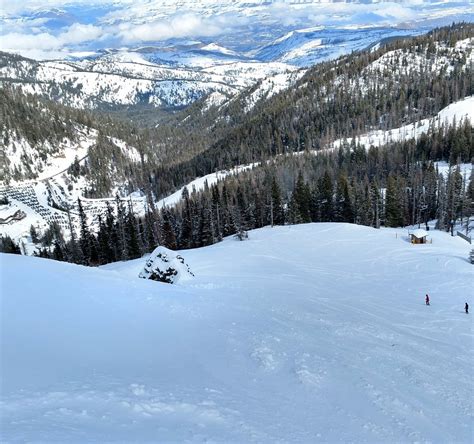 Mission Ridge Ski Area on Instagram: "I love gold! Who