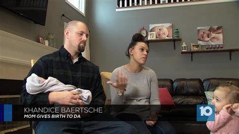 Missouri dispatcher helps dad deliver twins at home