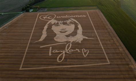Missouri farm's crop art welcomes Taylor Swift to Kansas City area
