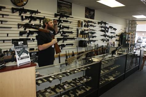 History. Mister Guns started in Frisco, TX as a home based gun business, providing guns to local and internet customers. Through good luck and being blessed with a fantastic group of customers, we outgrew our little spare bedroom. In 2013 we embarked on the journey of an actual brick and mortar retail establishment in Plano Texas.. 