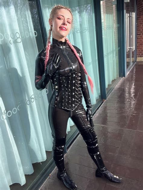 Mistress mercy xox. Mistress Mercy In Scene: Lesbian Strapon Femdom; Ass To Pussy, Dominatrix Treats Cute Submissive Like A Whore – MISTRESSMERCYXOX – HD/720p/MP4 Posted by By admin January 29, 2023. File Name : MistMercx10.mp4 File Size : 5.32 MB Resolution : 406×720 Duration : 00:00:47 