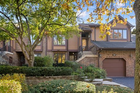 Mistwood Townhouse For Sale - Downers Grove, IL Real Estate