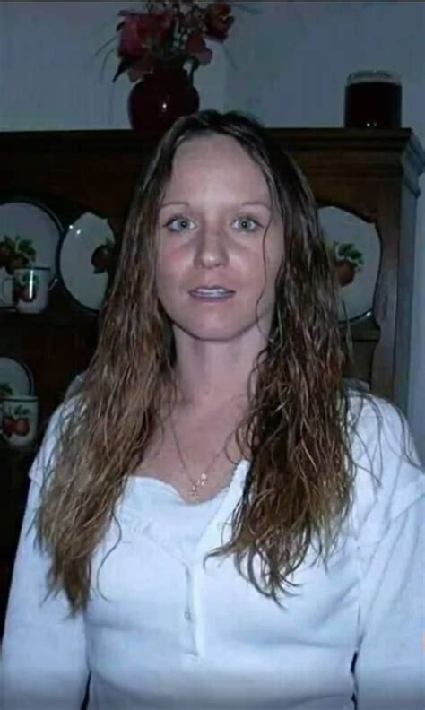 Misty Loman is a former drug user from Kentucky who became an overnight sensation after her mugshots were posted online by Sheriff Adam Bieber of Wisconsin. Misty had been arrested for using meth in July 2019 and was in and out of jail fifteen times throughout her life.