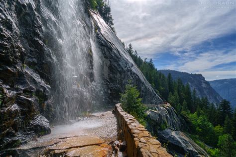 Misty trail yosemite. Yosemite National Park is one of the most beautiful and popular destinations in the United States. With its majestic mountains, lush forests, and stunning waterfalls, it’s no wonde... 