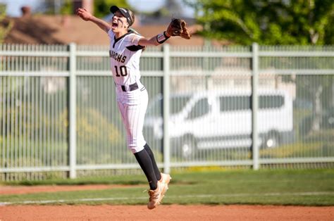 Mitty softball snaps streak, rallies to defeat No. 1 St. Francis – “This is huge for us”