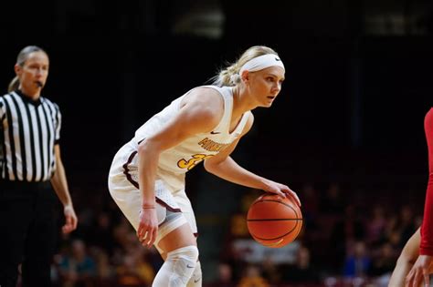 Mn lady gophers basketball. A top-100 player in the nation by ESPN, she was part of the all-Minnesota recruiting class that included Braun, Battle and Heyer. Averaged 16.9 points, 8.1 rebounds and 2.9 steals her final year ... 