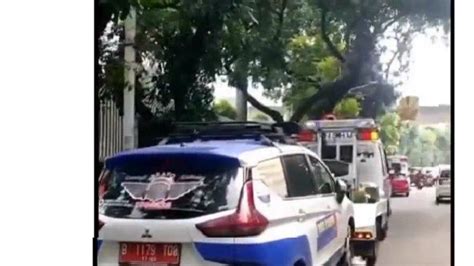 Mobil Dinas Bea Cukai Kena Derek Petugas Dishub Akibat Parkir …