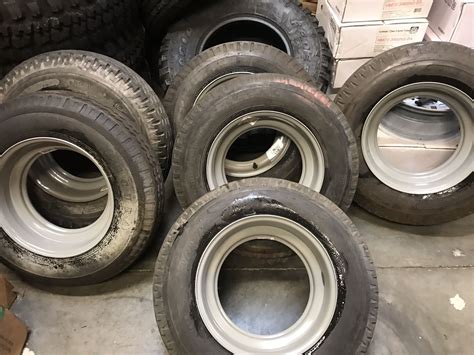 Radial tire has a ply rating of 14 and a 4,080-lb maximum load at 110 psi. The 16" diameter x 6" wide aluminum trailer wheel features a 8 on 6-1/2 bolt pattern and is corrosion resistant. is damaged in any way, it will be replaced at no charge. Radial Tires vs. Bias Tires Radial ply tires are designed for trailers that are towed on the highway. The cords on a radial tire are positioned. 