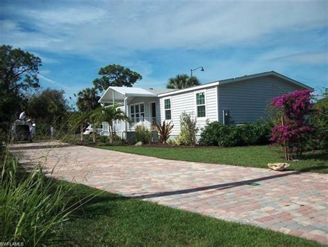The roof is only 6 years young. $1,150,000. 3 beds 2 baths 2,155 sq ft 9,147 sq ft (lot) 205 2nd St, Bonita Springs, FL 34134. ABOUT THIS HOME. Bonita Shores, FL home for sale. Discover the perfect opportunity to bring your waterfront dream home to life in North Naples, Collier County.