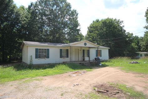 4 br, 2 bath Mobile Home - 579 Hill Trace Rd is a house located in Newberry County and the 29108 ZIP Code. This area is served by the Newberry 01 attendance zone. Unique ….