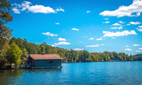Moccasin creek state park. Apr 11, 2021 · Things to Do in Moccasin Creek State Park. The 2,800-acre Lake Burton is the main attraction at Moccasin Creek State Park, and is a perfect place for fishing and boating. Kayaks, canoes, and stand-up paddleboards can be rented at the lake as well. There is also a unique fishing pier located above a creek that is ADA accessible. 