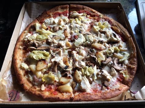 Mod pizza calories. Calories 590. % Daily Value*. Total Fat 14g 18%. Saturated Fat 9g 45%. Trans Fat 0g. Cholesterol 50mg 17%. Sodium 1100mg 48%. Total Carbohydrates 87g 32%. Dietary Fiber 3g 11%. 