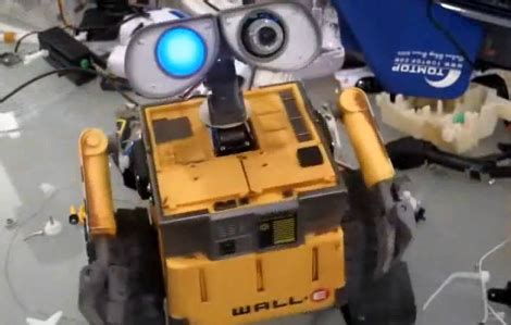 Modded Wall E Becomes A Real Robot Hackaday
