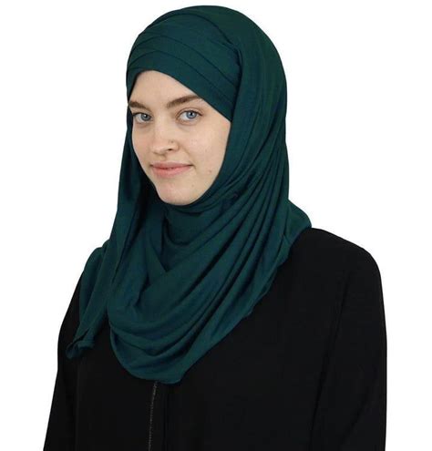 Modefa - Clearance Turkish Hijabs: 100% Silk Square Hijabs, brand name designer scarves Aker, Armine, Pierre Cardin. Ships from USA