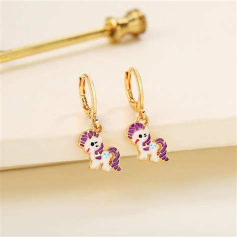 Model Anting Anak Perempuan