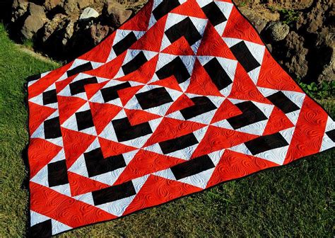 Modern Geometric Three Color Quilt Pattern Quilt block patterns