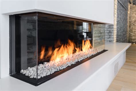 Modern gas. The Modern version of 6K/8K Series—the best-selling gas fireplace in its category—fits your vibe with clean look in a class by itself. A bigger view, trend-forward design, voice control and heat management are at home in any décor. 
