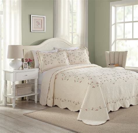 Modern Heirloom Collection Felisa, King Bedspread, Cream Modern Heirloom Gwen Bedspread - Queen,White,QUEEN 102X118'' KASENTEX 100% Cotton Luxury Decorative Bedspread with Multi Print Floral Patchwork Quilt, Soft & Oversized Coverlet, Full/Queen 90x96”, Ivory & Brown . 