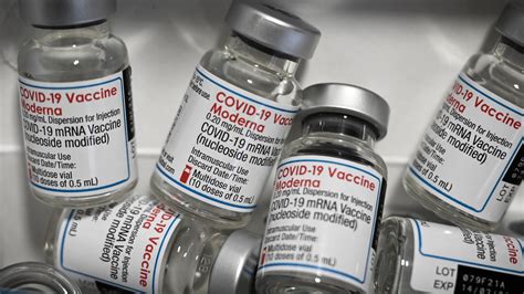 Moderna expects to price its COVID vaccine at about $130 in the US