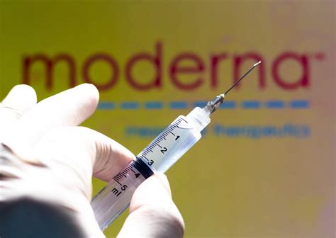 Moderna predicts vaccine sales of $15 billion t