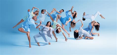 Moderne dans performance